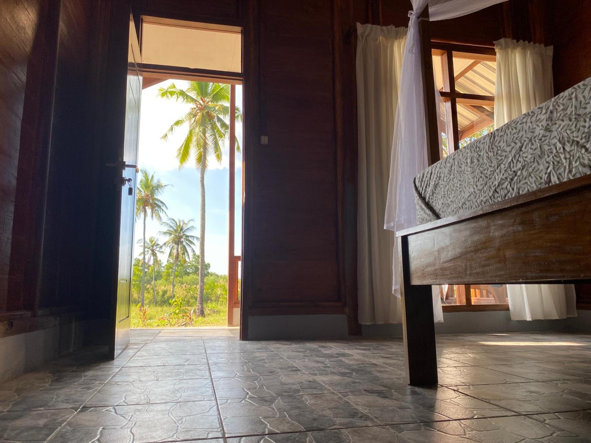 Nuna Bungalows Riung エクステリア 写真